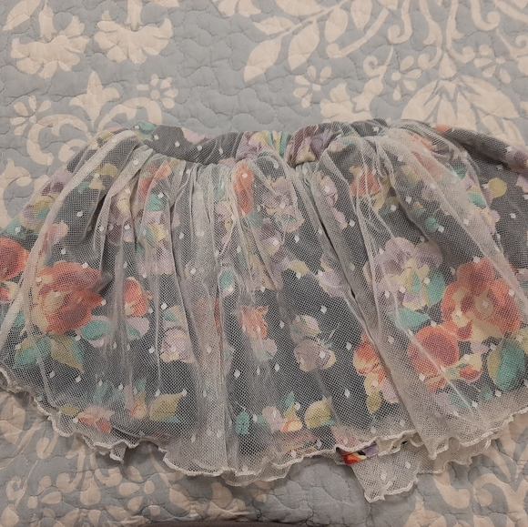 Magpie & Mabel Girls 2T Skirt. Navy blue with red/purple floral w/ sheer overlay - Picture 5 of 6